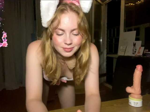Oxana-3 live cam on BongaCams
