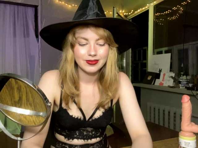Oxana-3 live cam on UnifiedCams
