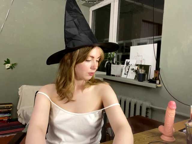Oxana-3 live cam on BongaCams