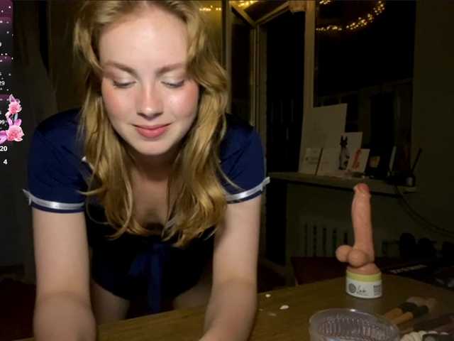 Oxana-3 live cam on BongaCams