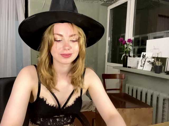 Oxana-3 live cam on BongaCams