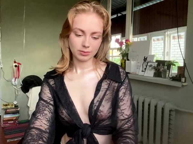 Oxana-3 live cam on BongaCams