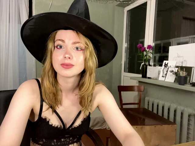 Oxana-3 live cam on BongaCams