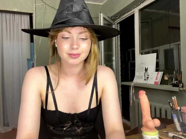 Oxana-3 live cam on BongaCams
