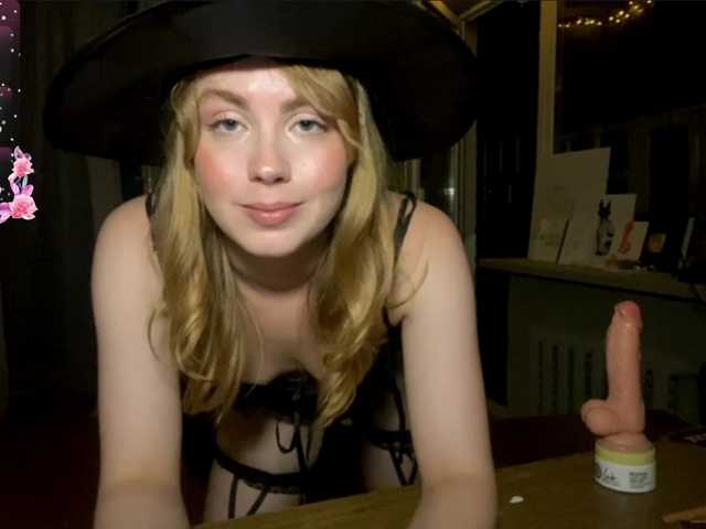 Oxana-3 live cam on BongaCams