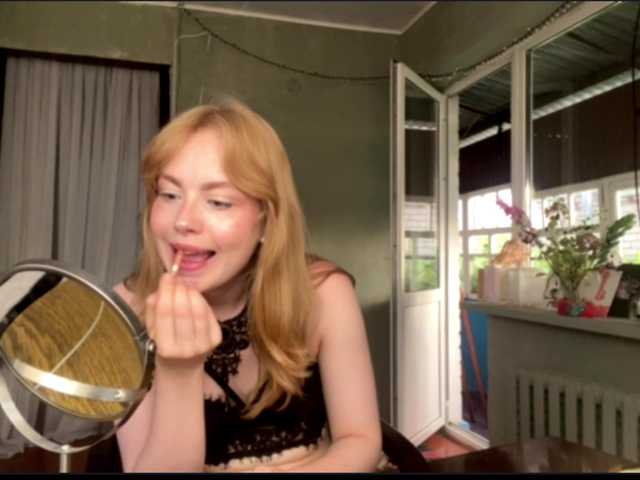 Oxana-3 live cam on BongaCams