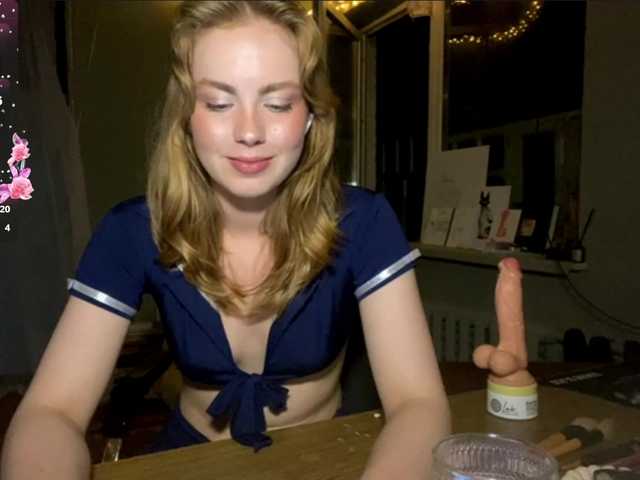 Oxana-3 live cam on BongaCams
