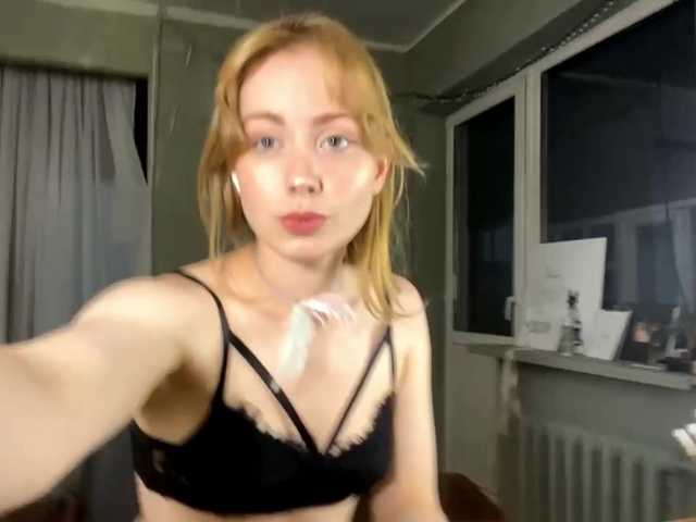 Oxana-3 live cam on BongaCams