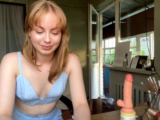 Oxana-3 live cam on BongaCams