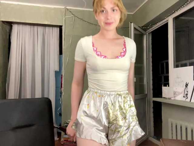 Oxana-3 live cam on BongaCams