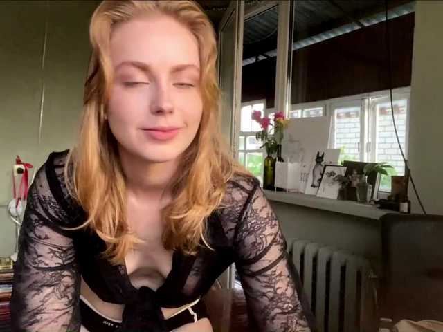 Oxana-3 live cam on BongaCams
