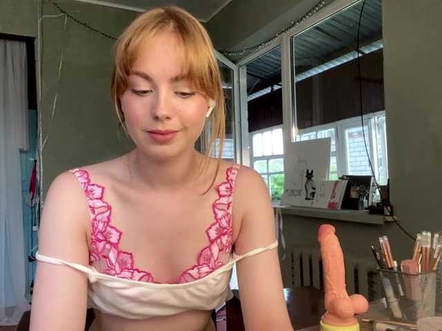 Oxana-3 live cam on BongaCams
