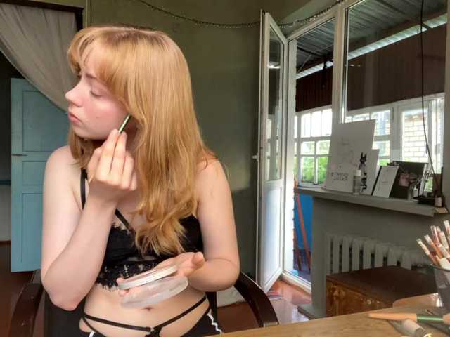Oxana-3 live cam on BongaCams