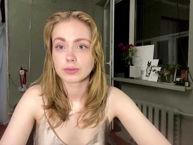 Oxana-3 live cam on BongaCams