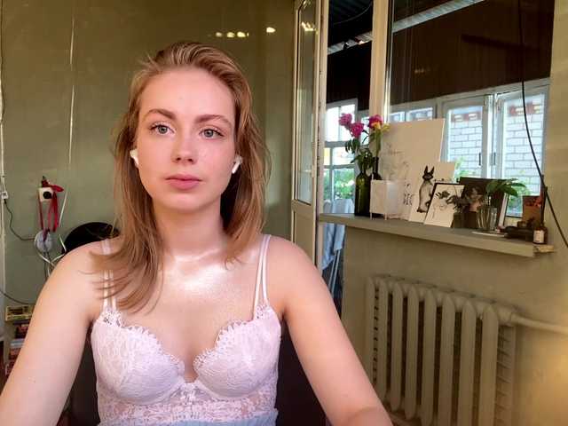 Oxana-3 live cam on BongaCams