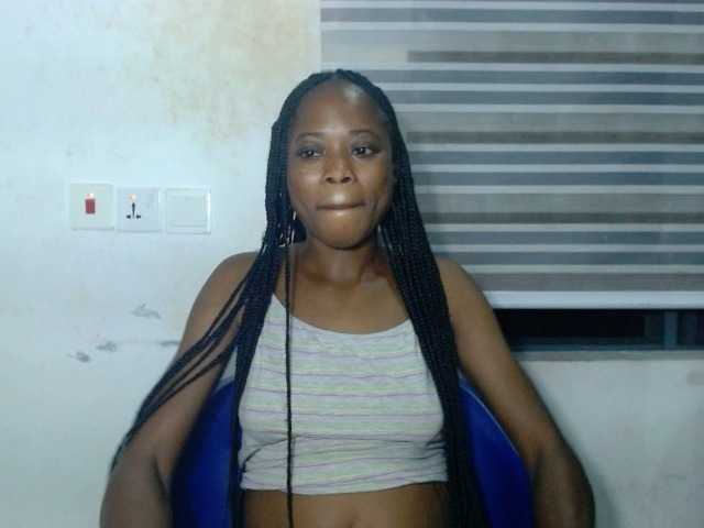 Cherryxxpussy live cam on BongaCams