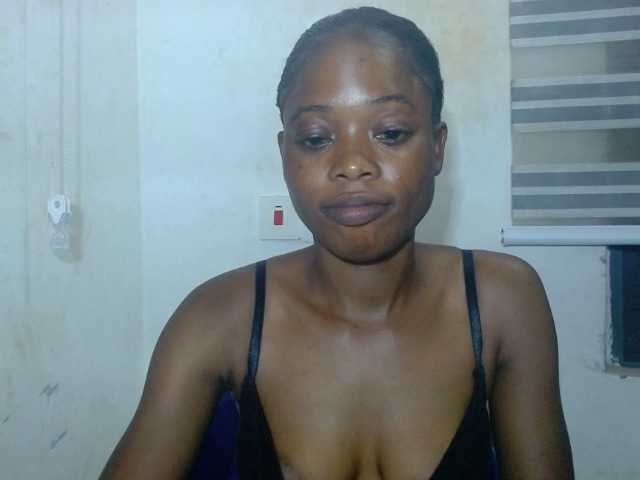 Cherryxxpussy live cam on BongaCams
