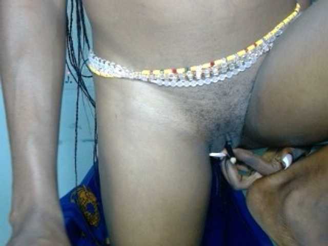 Cherryxxpussy live cam on BongaCams
