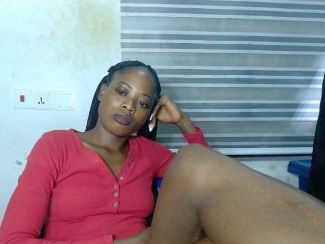 Cherryxxpussy live cam on BongaCams