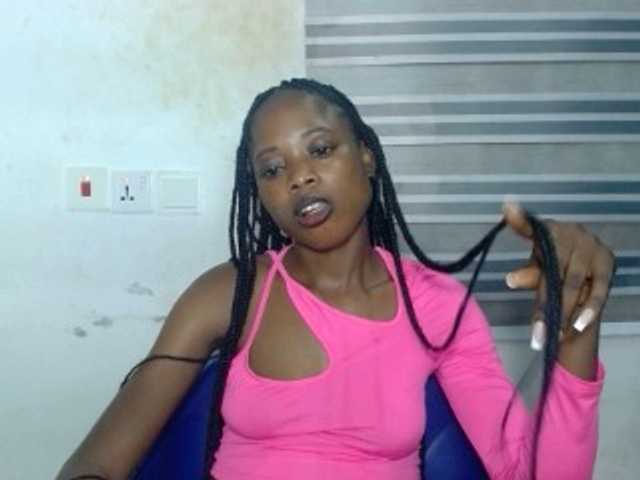 Cherryxxpussy live cam on BongaCams