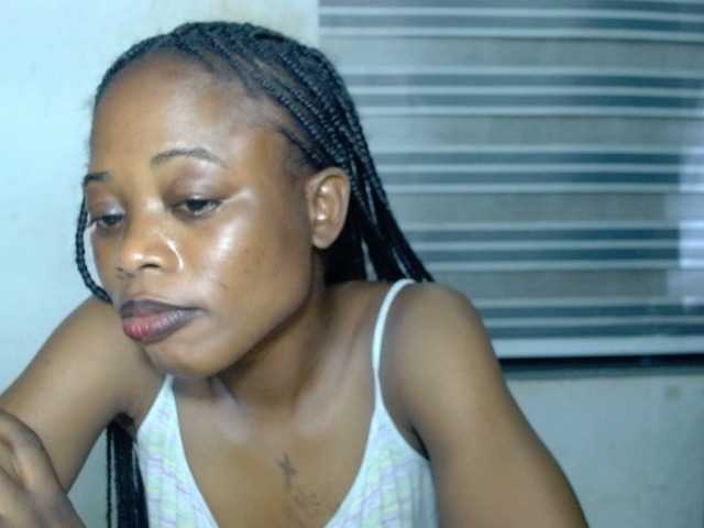 Cherryxxpussy live cam on BongaCams