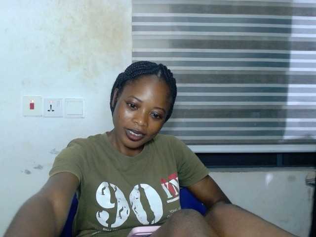 Cherryxxpussy live cam on BongaCams