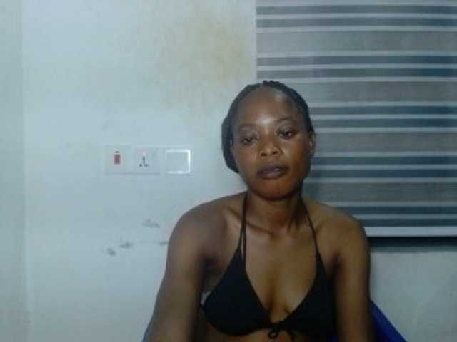 Cherryxxpussy live cam on BongaCams