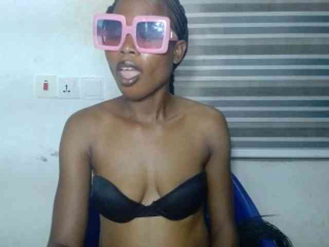 Cherryxxpussy webcam