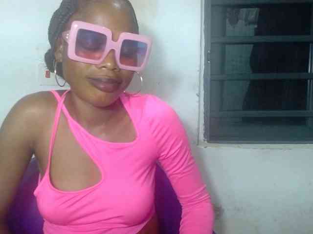 Model: Cherryxxpussy