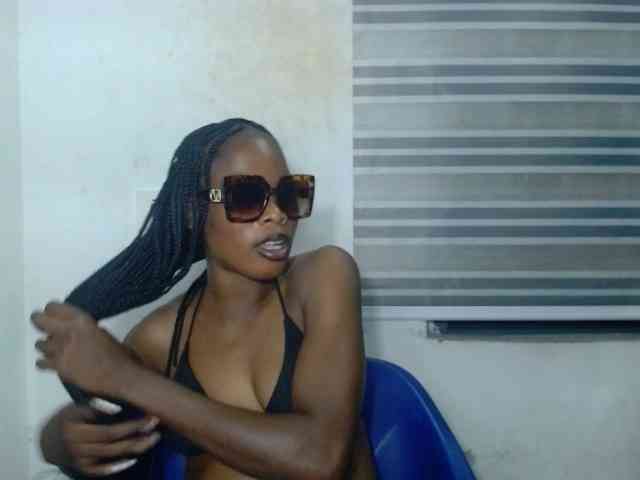 Cherryxxpussy webcam