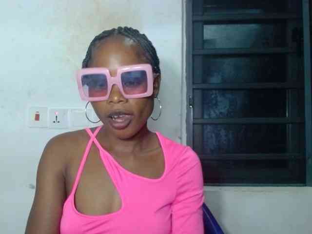 Model: Cherryxxpussy