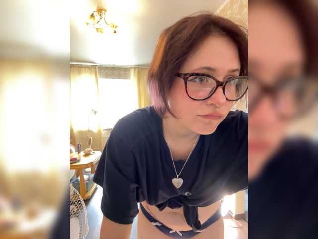 Lily-Noris live cam on BongaCams