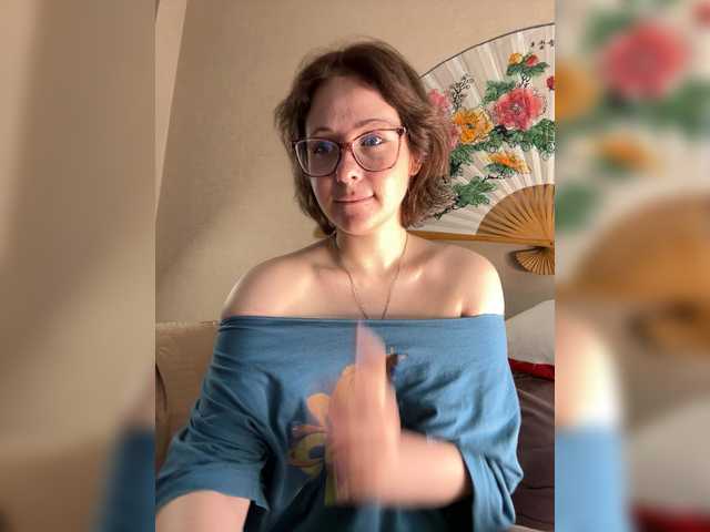 Lily-Noris live cam on BongaCams