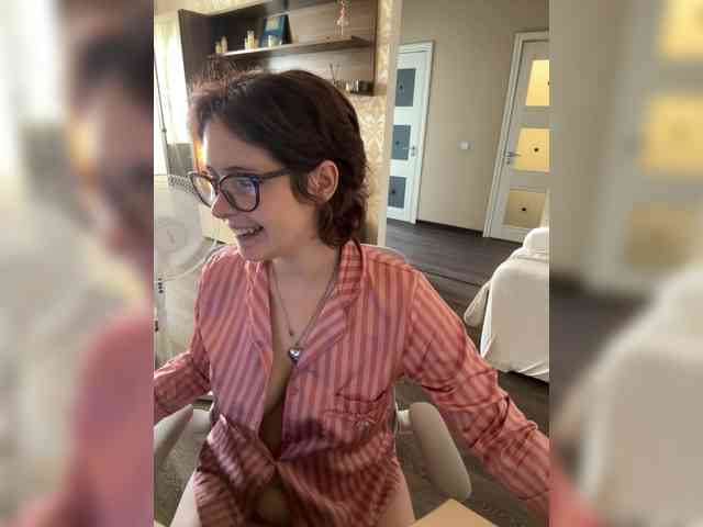 Lily-Noris Sex Cam Show