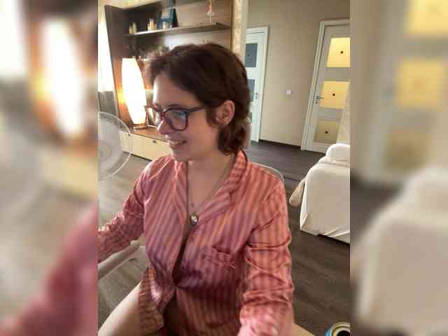 Lily-Noris Sex Cam Show