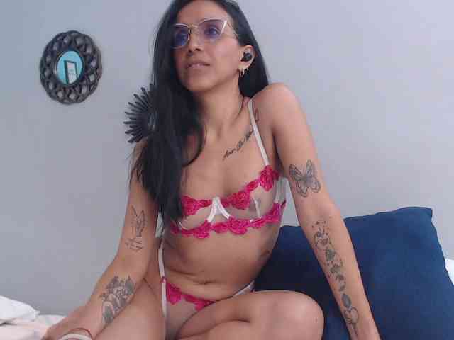 CamillaEvanss6 webcam