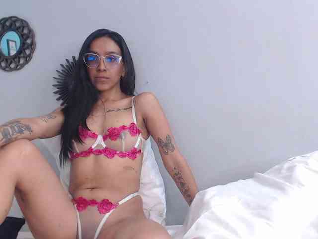 CamillaEvanss6 webcam