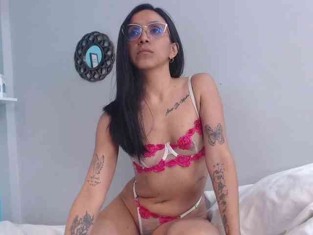 CamillaEvanss6 webcam