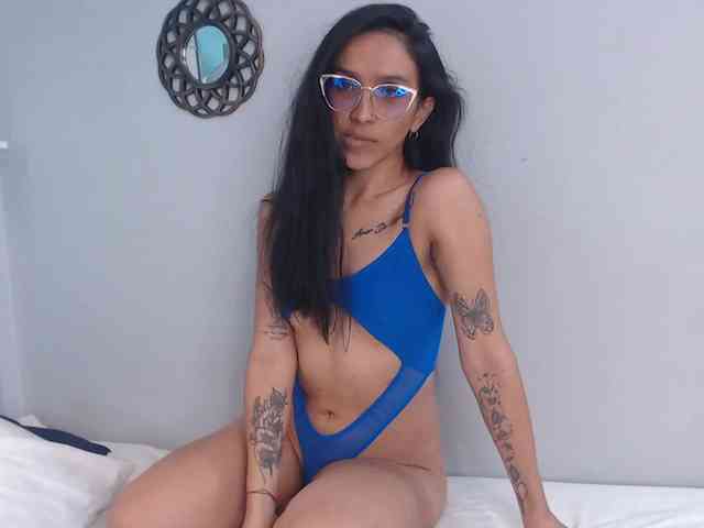 CamillaEvanss6 webcam