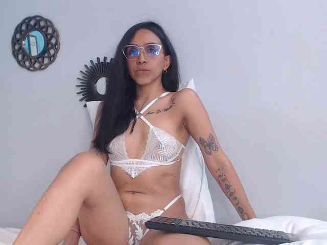 CamillaEvanss6 CamillaEvanss6