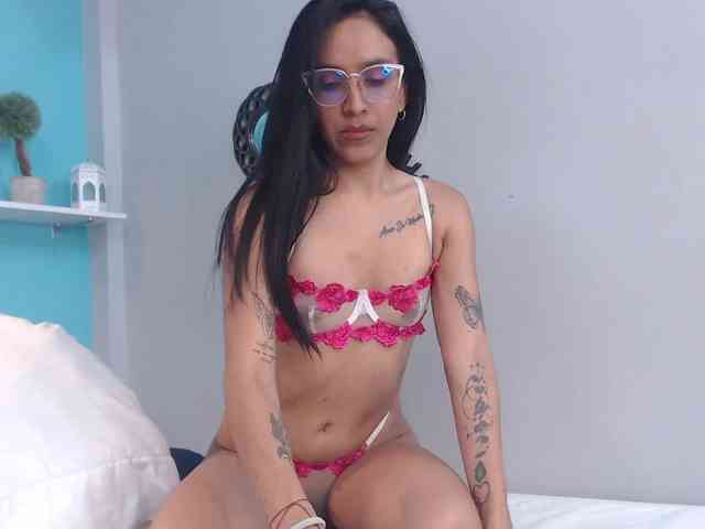 CamillaEvanss6 webcam