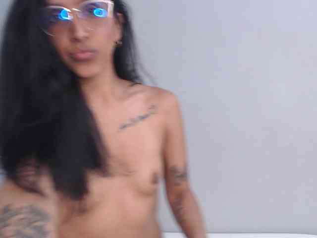 CamillaEvanss6 webcam