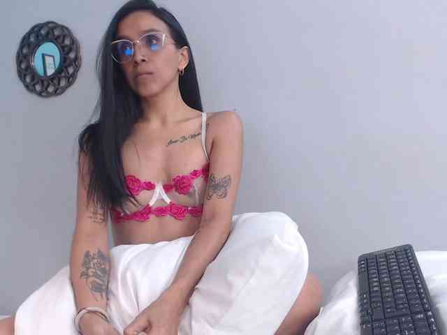 CamillaEvanss6 webcam