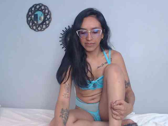 CamillaEvanss6 webcam