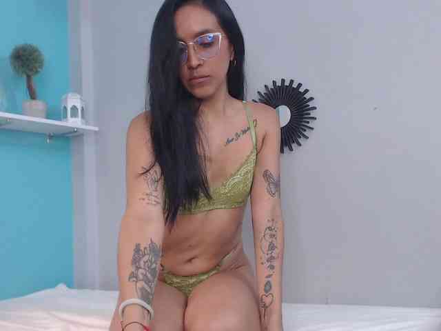 CamillaEvanss6 webcam