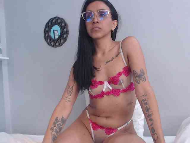 CamillaEvanss6 webcam