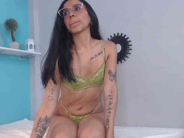 CamillaEvanss6 webcam