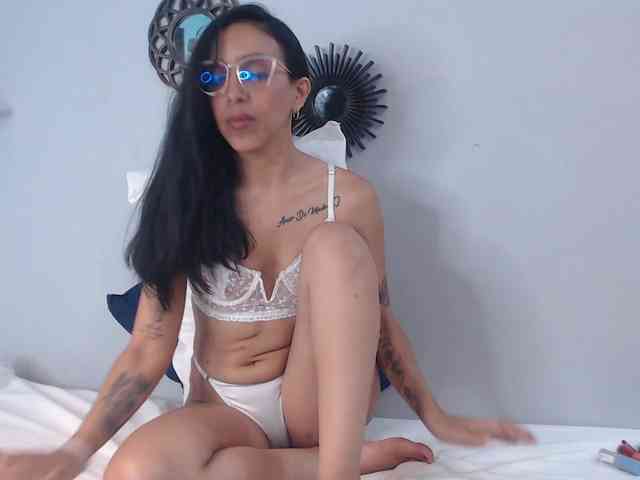 CamillaEvanss6 webcam