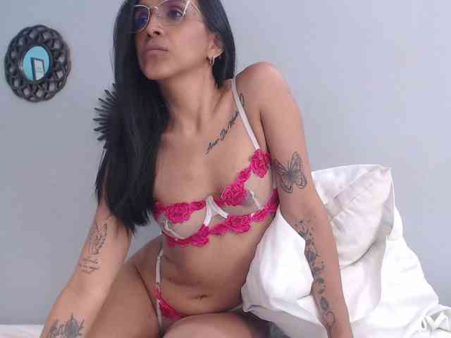 CamillaEvanss6 webcam