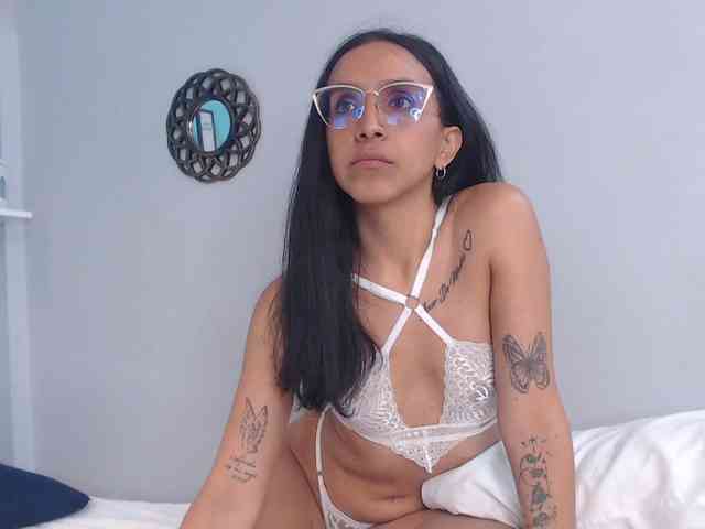 CamillaEvanss6 webcam